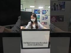 ইউভি ছবি, ঐতিহ্যগত ছবির তুলনায়, এটি অনেক বেশি রঙিন এবং হালকা ফোকাস।